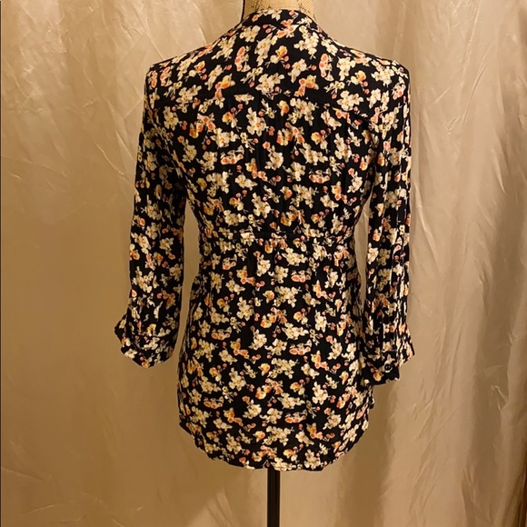 *SOLD* Long sleeve Motherhood Maternity floral blouse - Picture 3 of 5